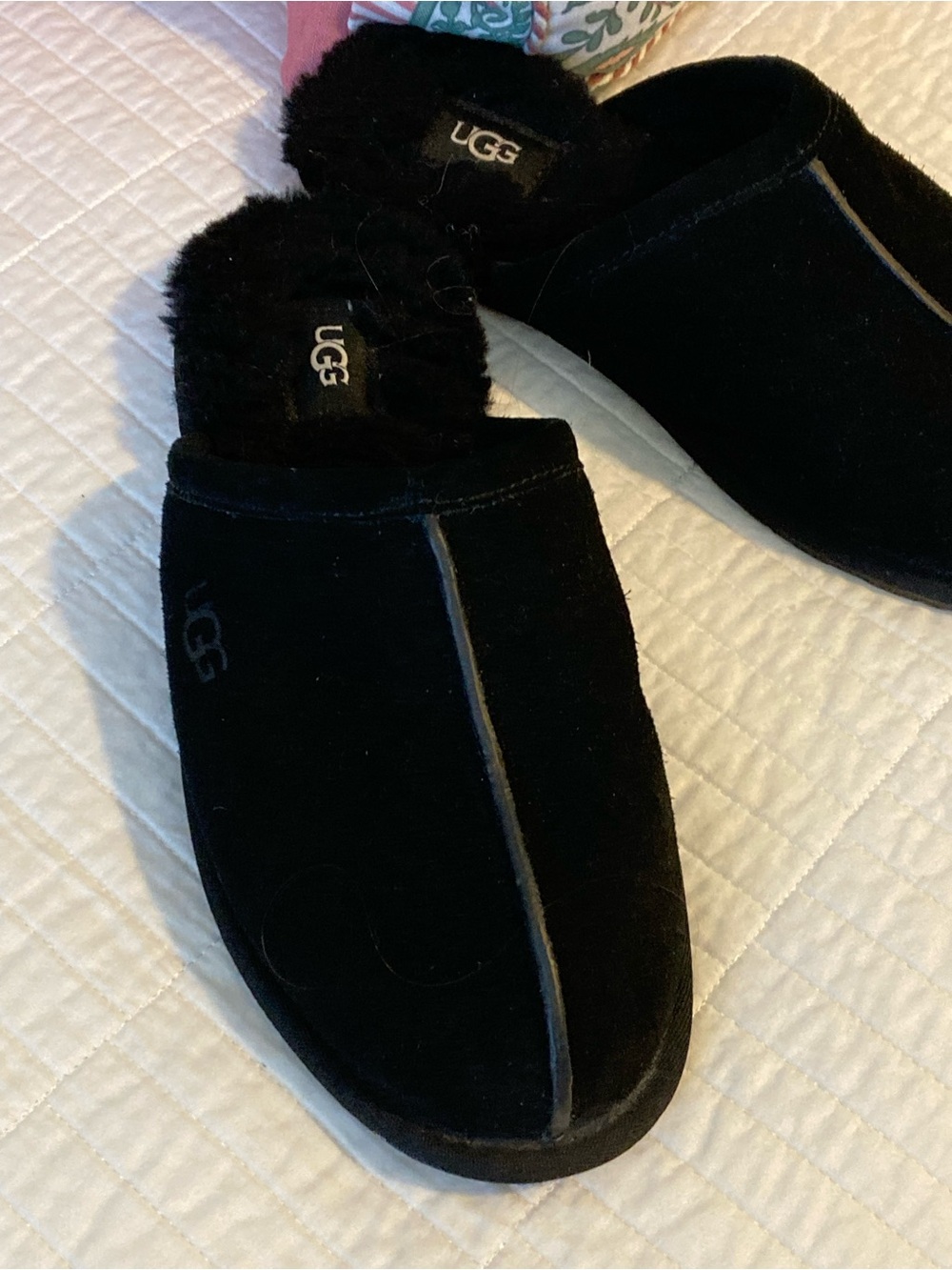 UGG Black Plush-Lined Slip-On Slippers Wmn’s Size 10